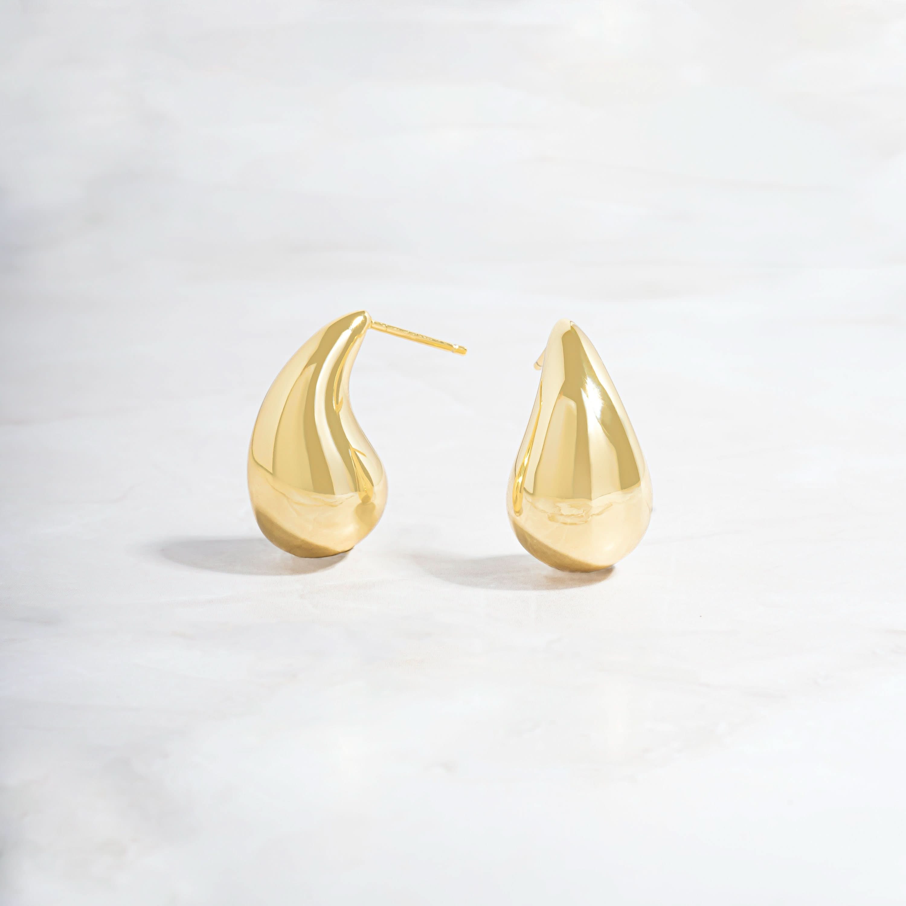 Goutte Élégante Earrings